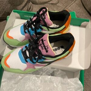 Diadora N9002 Pistachio White Black Suede Sneaker Women's Size 6.5 New